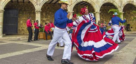 “El Merengue” : การ depictions ร่าเริงและความเคลื่อนไหวของชีวิตในท้องถิ่น!